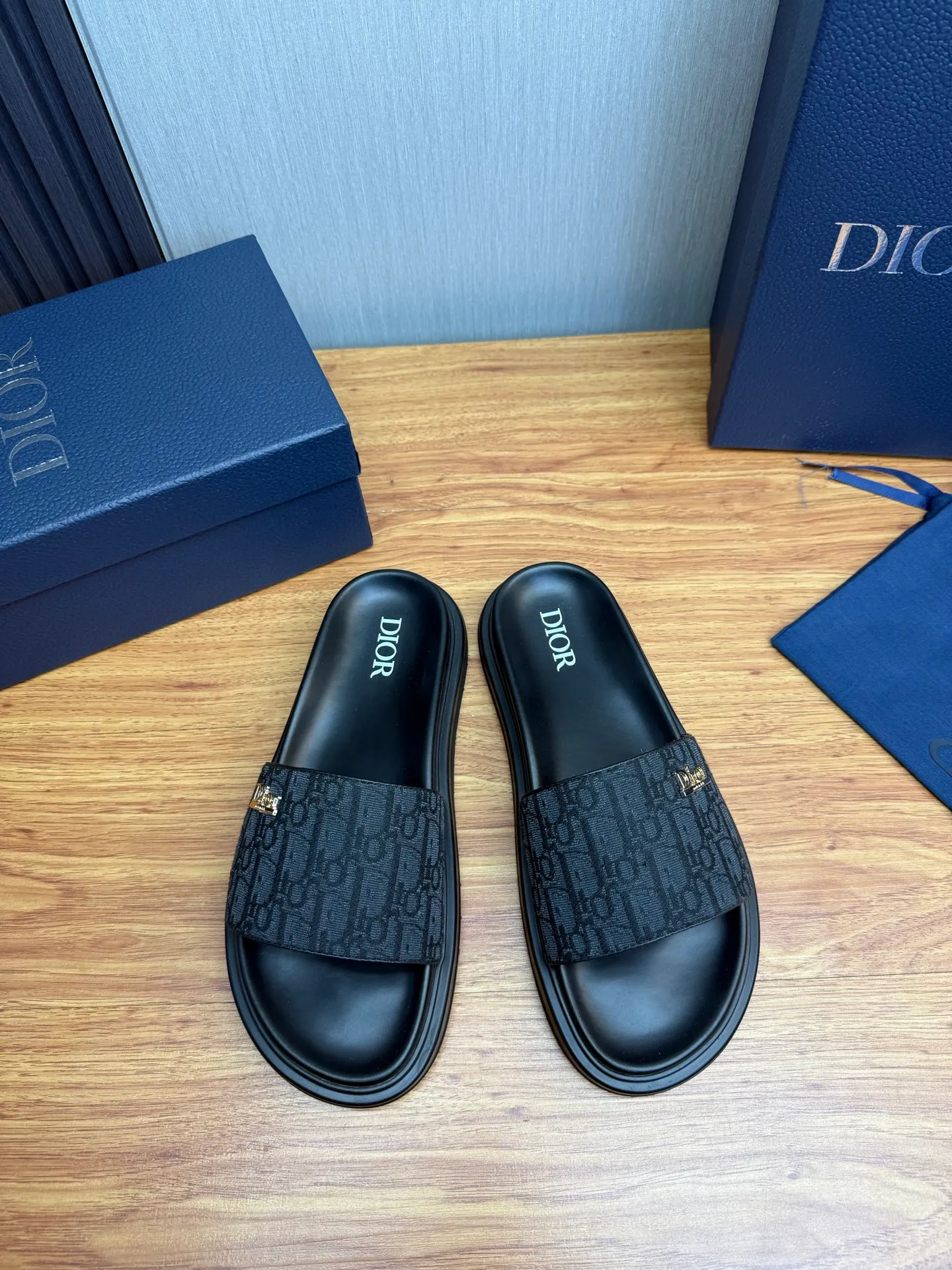 Men's shoes 260💰 Dior. Men's slippers🩴Official website 1:1 production 38-45 size 45 46 🉑️Customized original material shipped✅